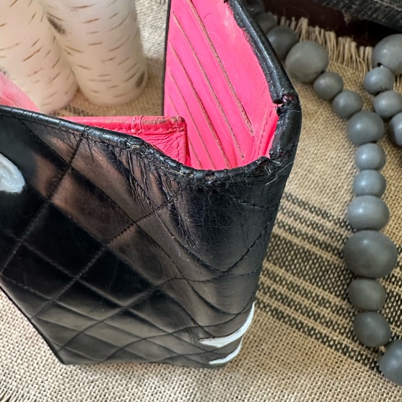 Chanel quilted long wallet (CC logo, likely lambskin or caviar). - Picture 8 of 16